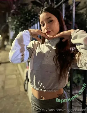isacuteee / issacutee nude photo #0002