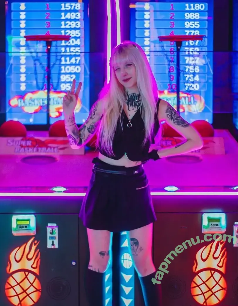 Isadora nude photo #0039 (aquelaisaali / aquelapessoaali)