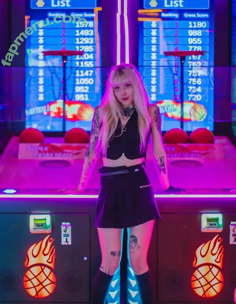 Isadora nude photo #0040 (aquelaisaali / aquelapessoaali)