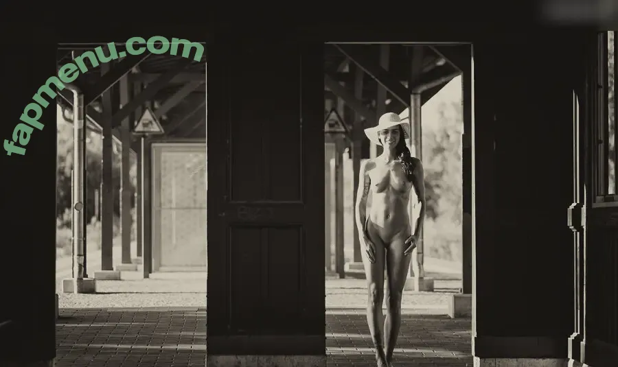 Isalie_Ophelia nude photo #0049 (isabell.freym / novaleeexclusive)