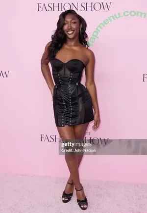 Isan Elba / isanelba nude photo #0004