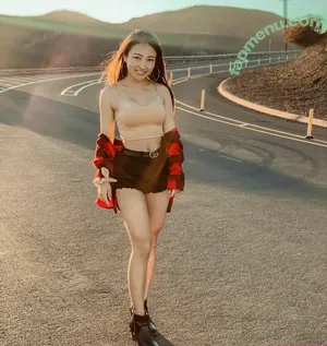 iseetan / 1260479805 / seethefunny / siitan.irl nude photo #0230