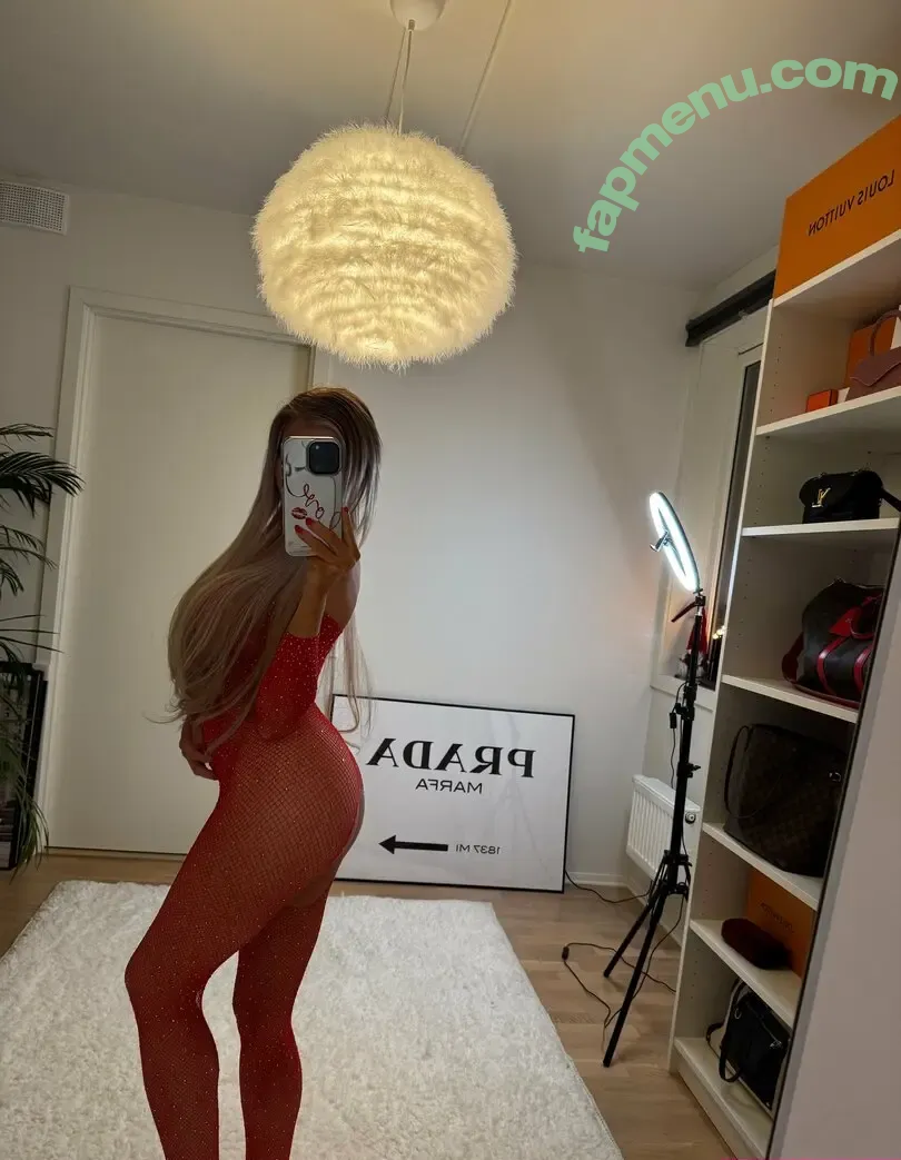 iselinmichelsenfree nude photo #0004 (iselinmichelsen)