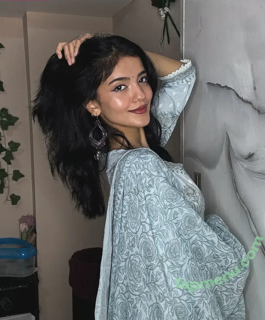 ishitasgj nude photo #0003 (ishitasgj)