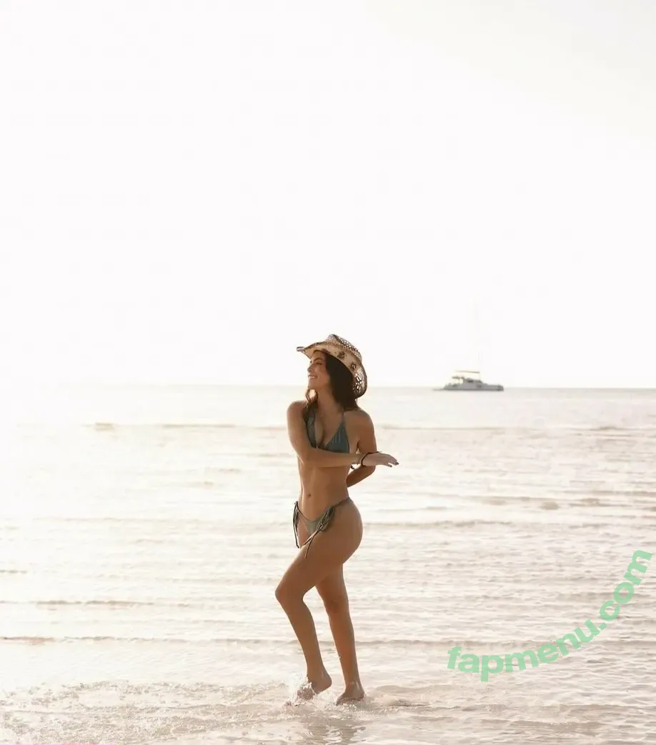 Isidora Vives nude photo #0013 (Isivives / isivivess_)