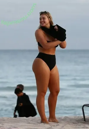 Iskra Lawrence / iamiskra / iskra nude photo #0232