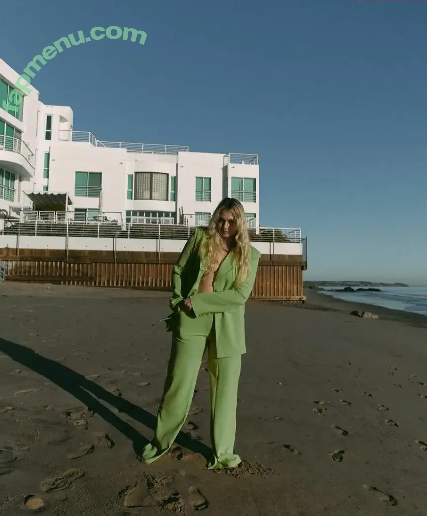 Iskra Lawrence nude photo #0346 (iamiskra / iskra)