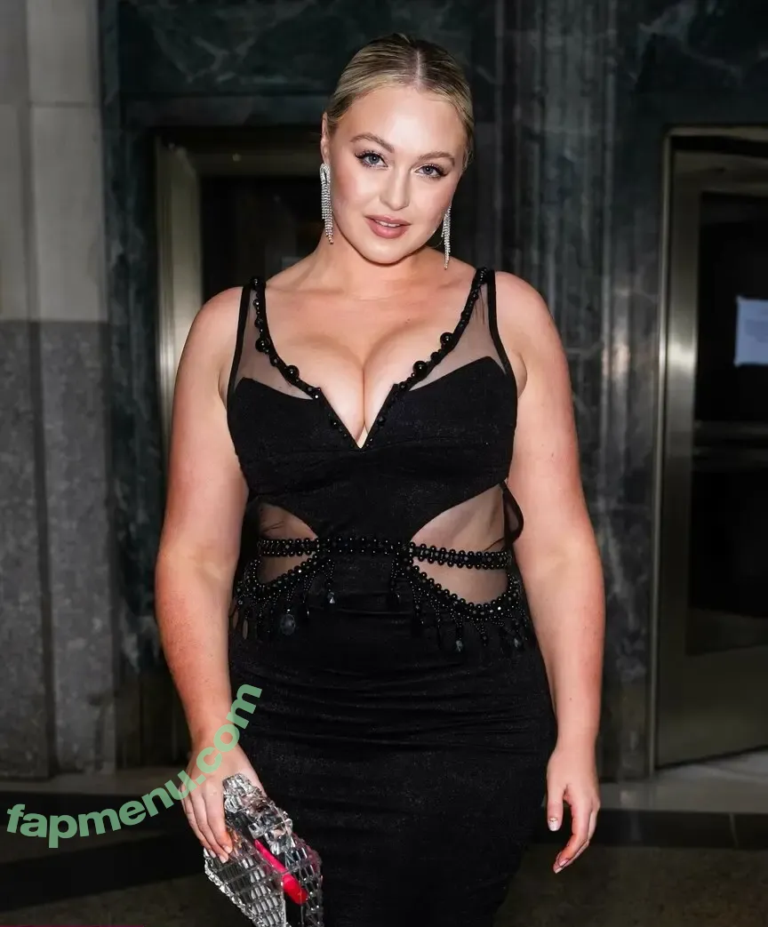 Iskra Lawrence nude photo #0423 (iamiskra / iskra)