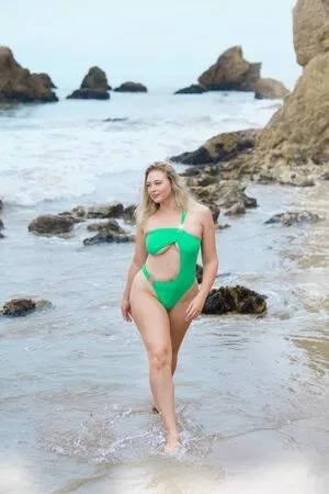 iskra / noviastreamer nude photo #0013