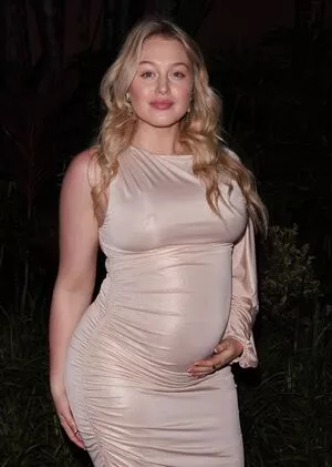 iskra / noviastreamer nude photo #0044