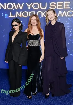 Isla Fisher / islafisher nude photo #0496