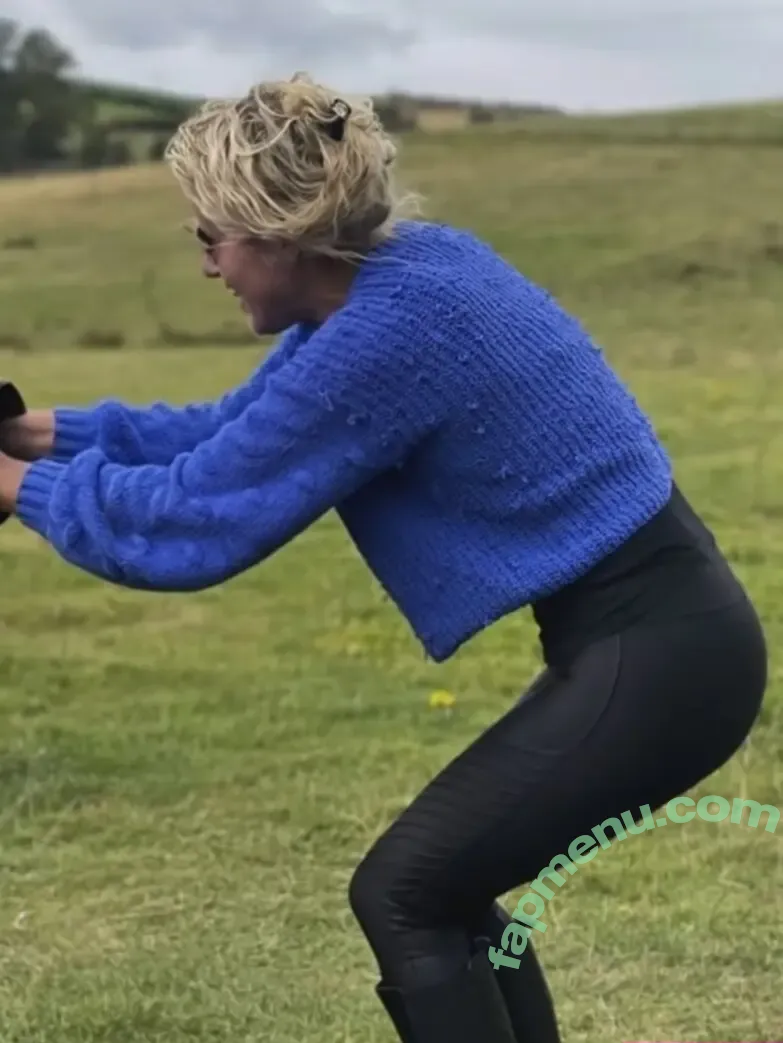 Isla Traquair nude photo #0056 (islatraquair)