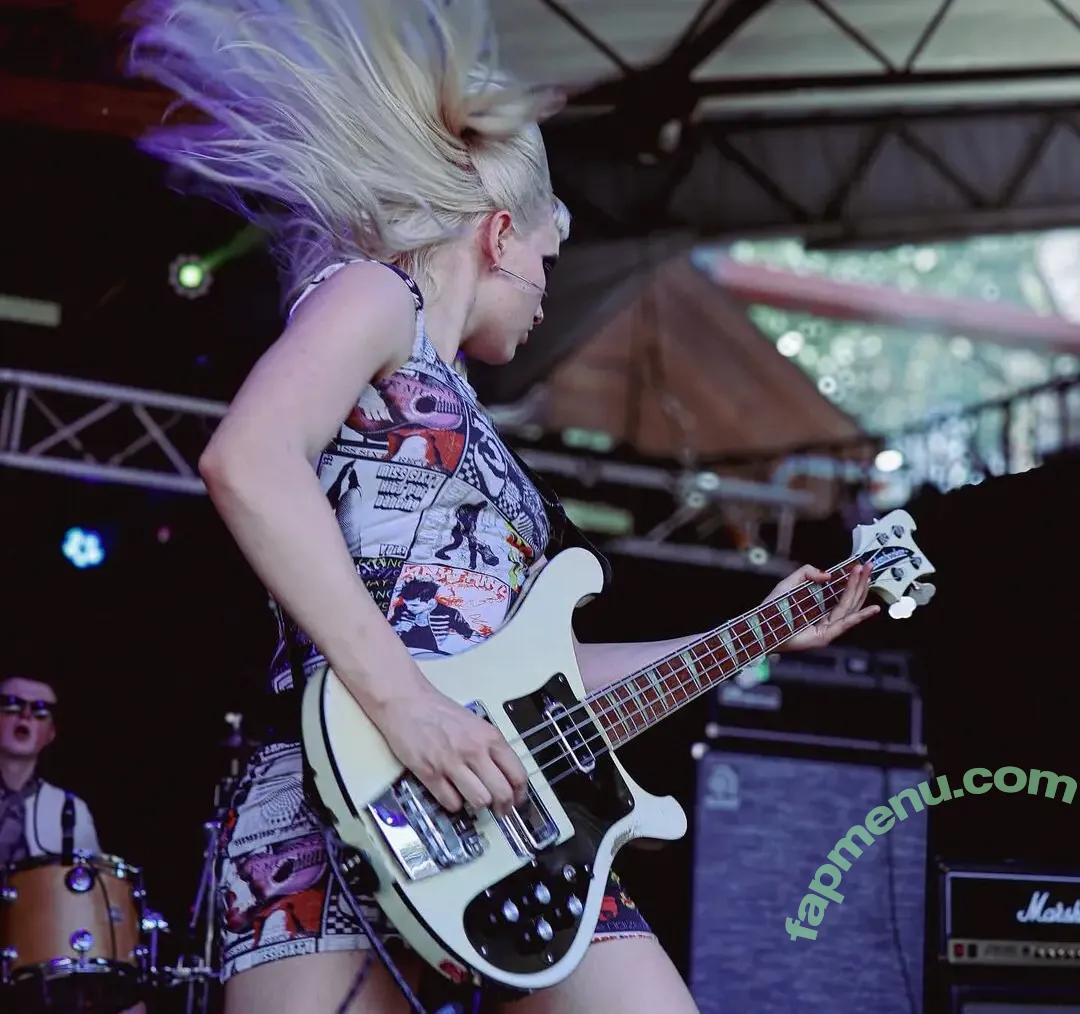 Issey Carts nude photo #0021 (issey_carts)