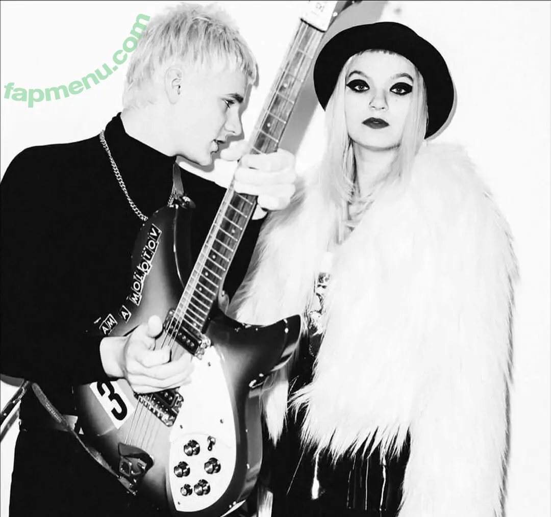 Issey Carts nude photo #0054 (issey_carts)