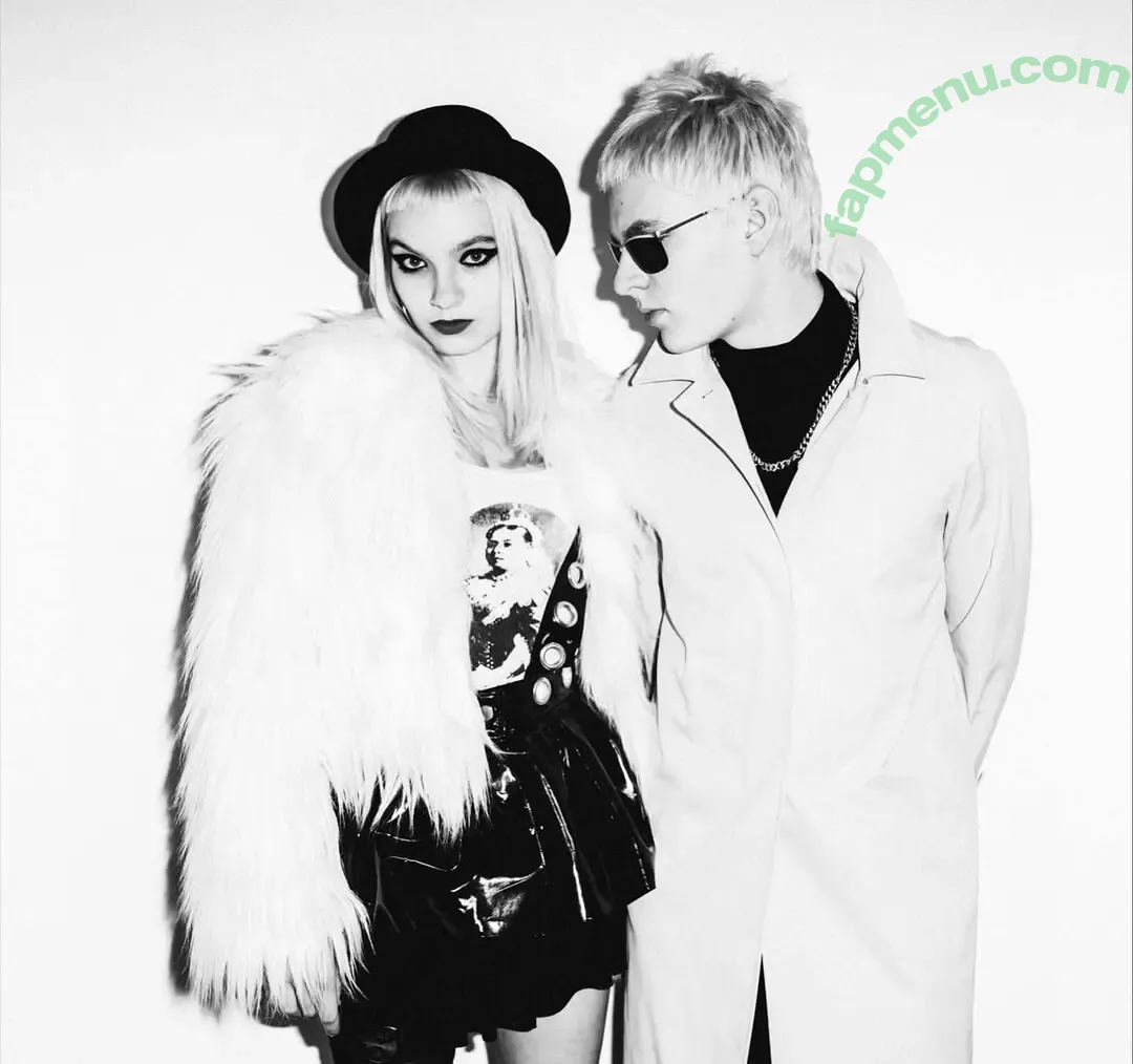 Issey Carts nude photo #0055 (issey_carts)