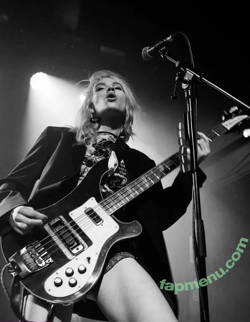 Issey Carts nude photo #0099 (issey_carts)