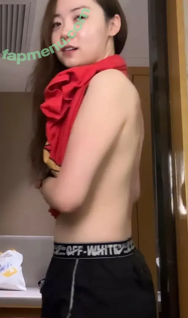 issfanfan nude photo #0002 (issfanfan)