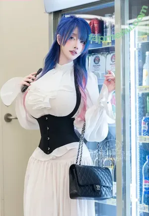 isshikiame / 一色雨 nude photo #0010