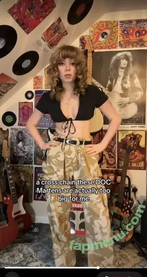 Issy Allen / Allen_Issy / Issy_Allen / izzy_allen nude photo #0057