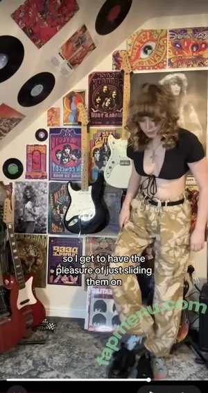 Issy Allen / Allen_Issy / Issy_Allen / izzy_allen nude photo #0058