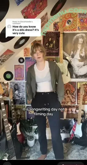 Issy Allen / Allen_Issy / Issy_Allen / izzy_allen nude photo #0073