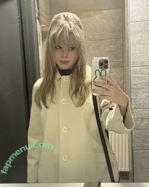 Issy Allen / Allen_Issy / Issy_Allen / izzy_allen nude photo #0094