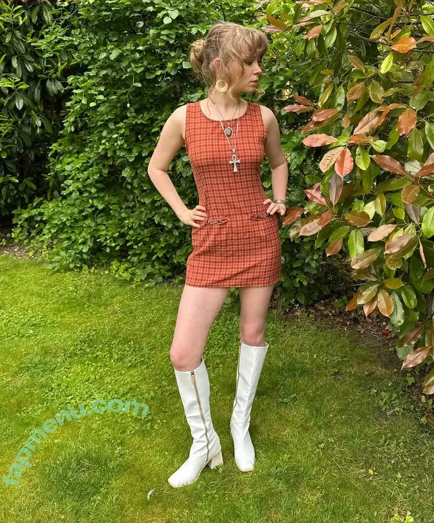 Issy Allen nude photo #0035 (Allen_Issy / Issy_Allen / izzy_allen)