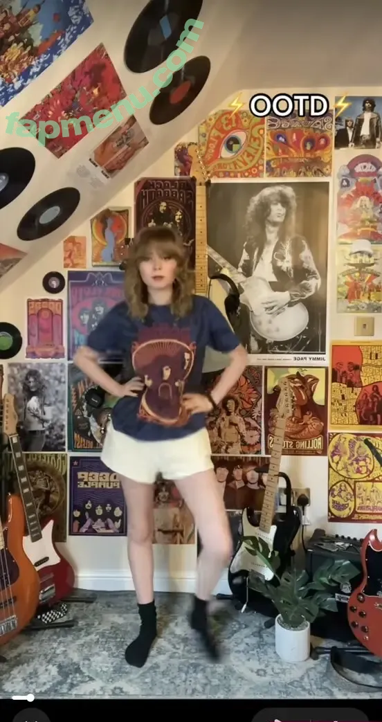 Issy Allen nude photo #0074 (Allen_Issy / Issy_Allen / izzy_allen)