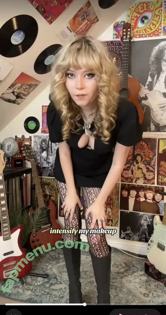 Issy Allen nude photo #0082 (Allen_Issy / Issy_Allen / izzy_allen)