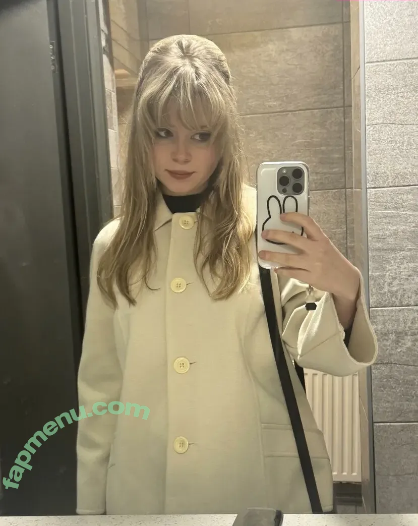 Issy Allen nude photo #0094 (Allen_Issy / Issy_Allen / izzy_allen)