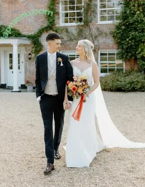 Issy Anderson / Shrewton / micd_up_issy nude photo #0097