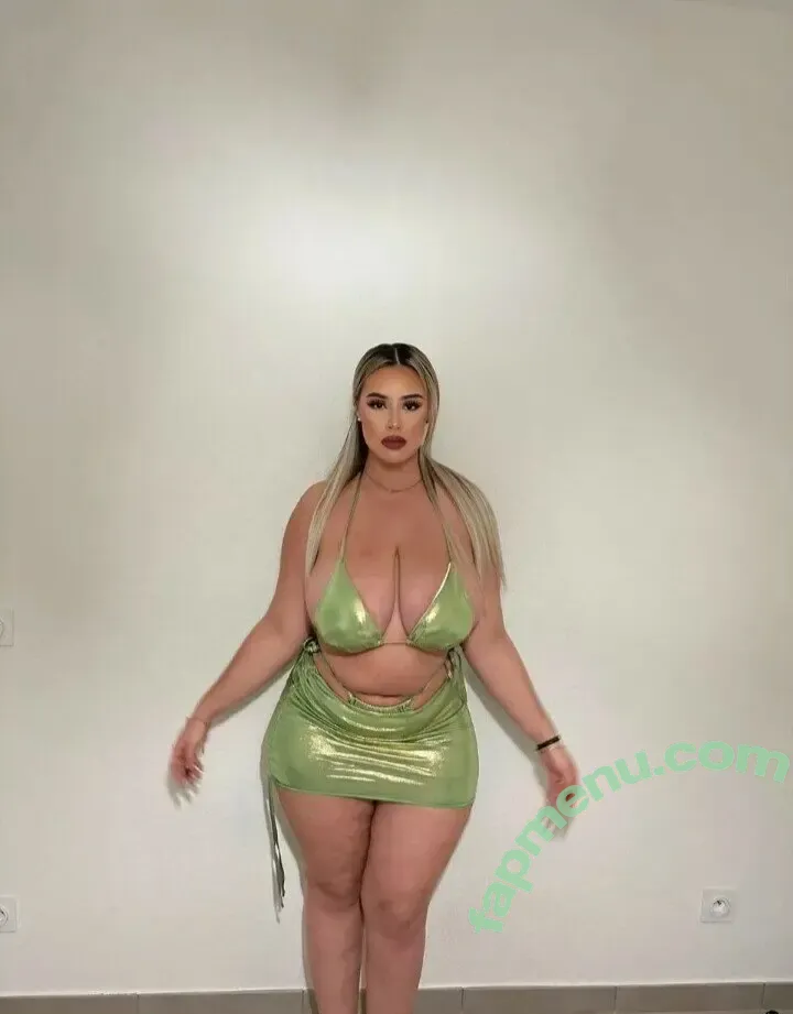 Istpiment nude photo #0014 (Pimentrougee)