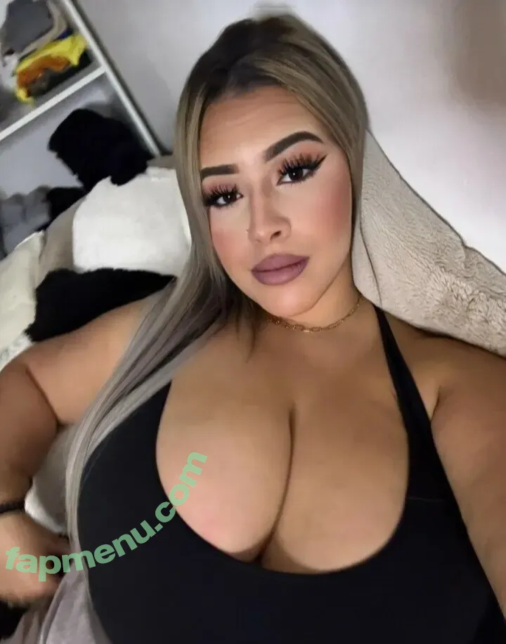 Istpiment nude photo #0033 (Pimentrougee)