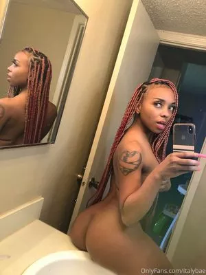 Italybae / AsapDewie nude photo #0037