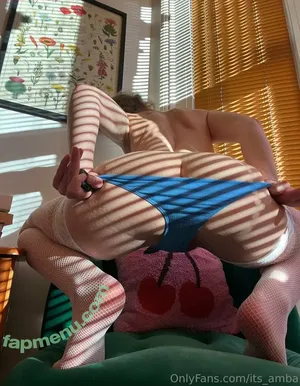 its_amba / its_amba_ nude photo #0020