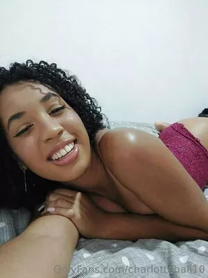 its_charl0ttehall / its_charl0tte nude photo #0026