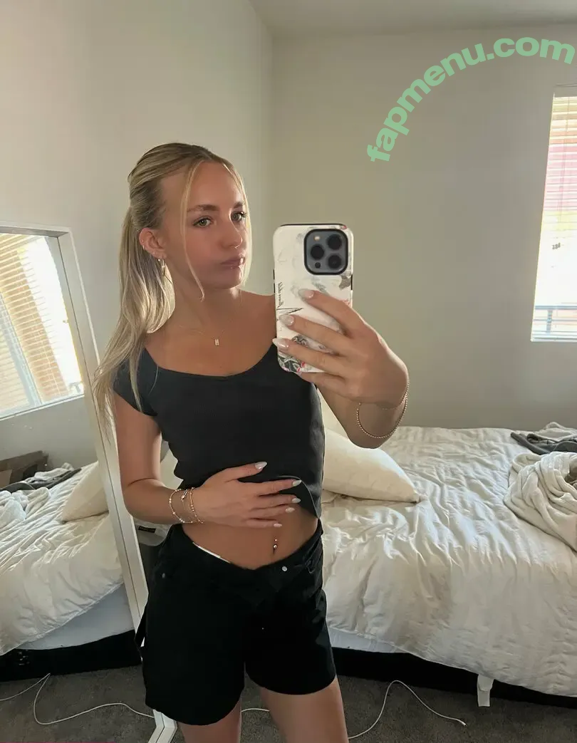 its-chloeee nude photo #0012 (its-chloeee)