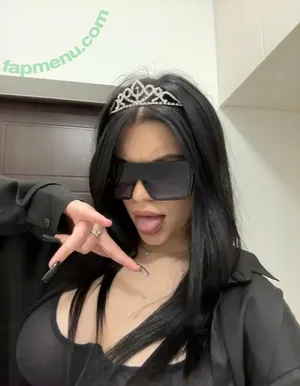 its_mia_blo0m / Serzapious nude photo #0058