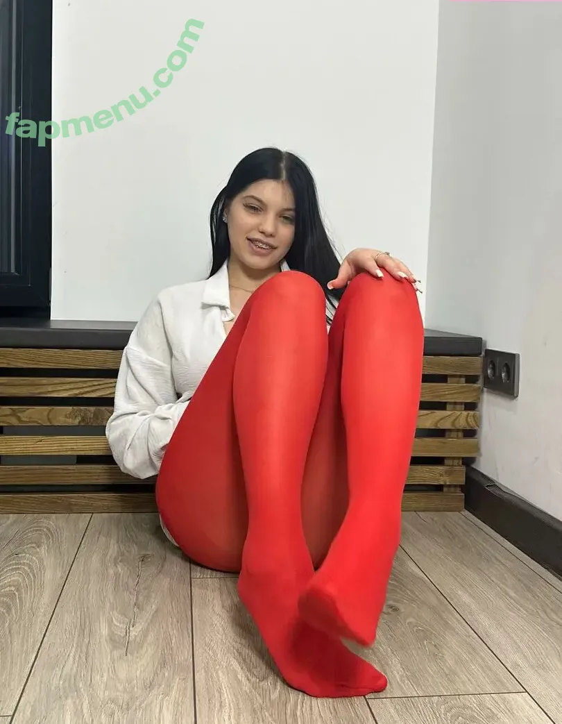 its_mia_blo0m nude photo #0109 (Serzapious)