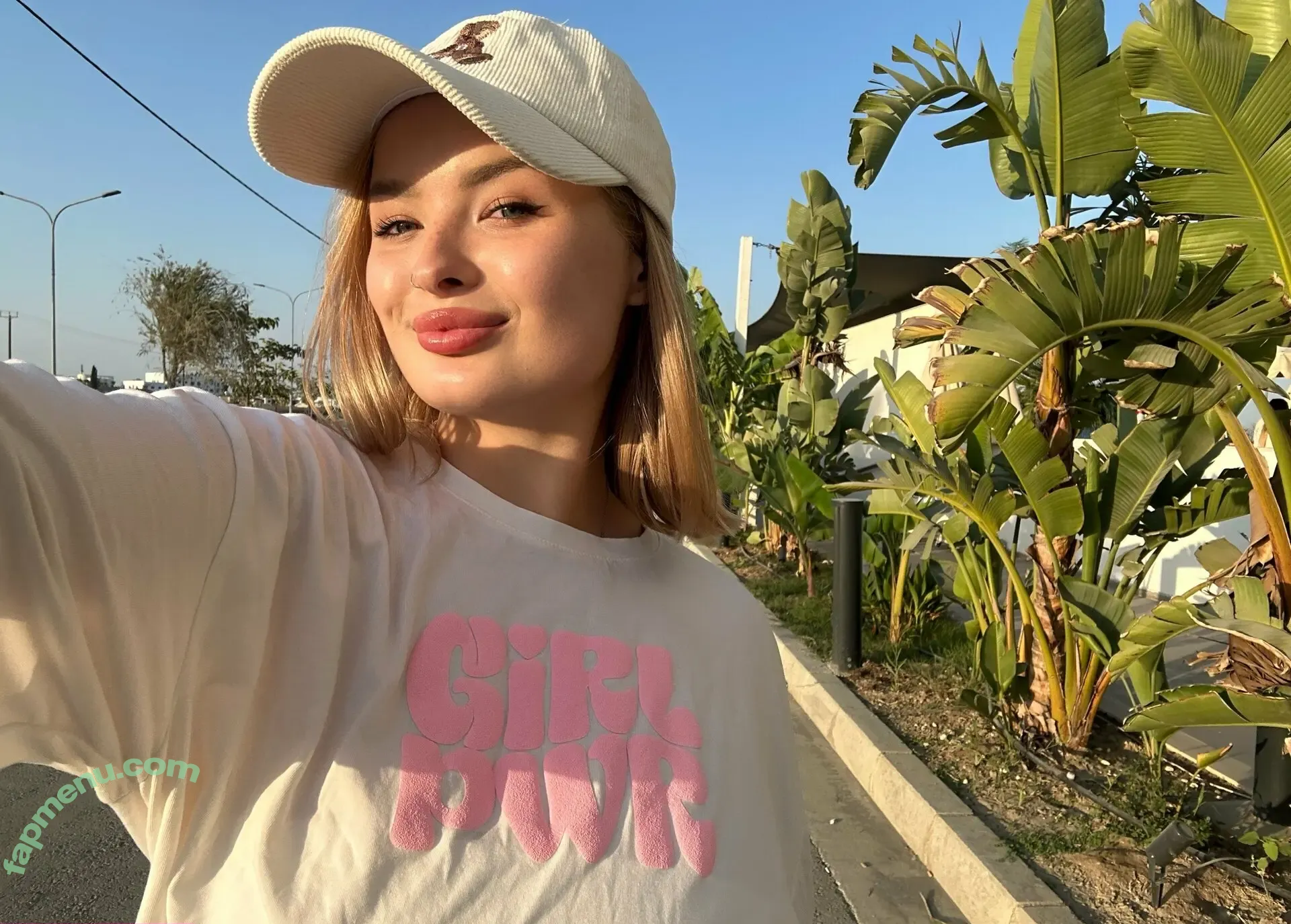 its.millie nude photo #0053 (___its.millie)