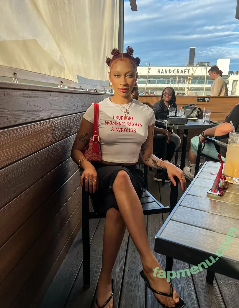 its.tmariee nude photo #0003 (its.tmariee)