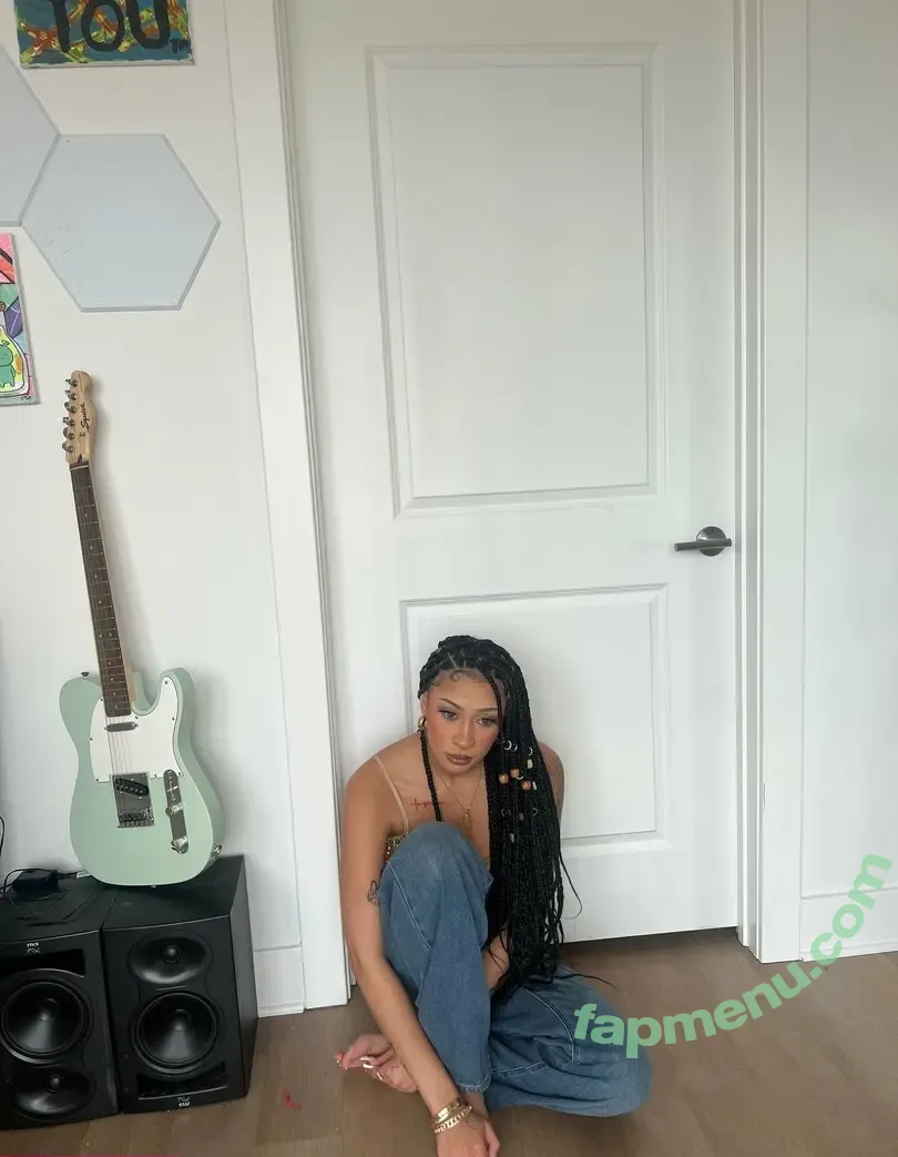 its.tmariee nude photo #0031 (its.tmariee)