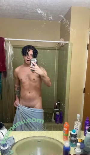 itsaidanmcmurry / aidanmcmurry nude photo #0016