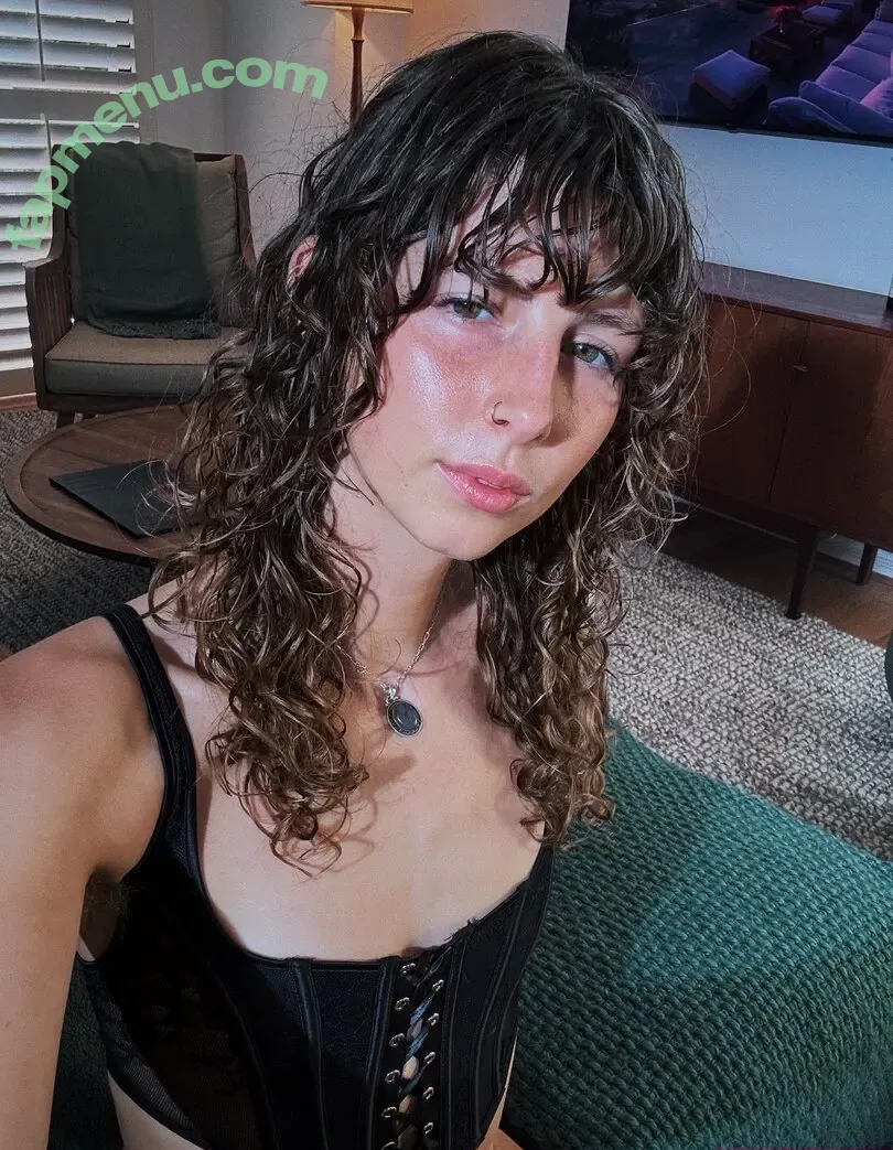 itsaimeeinghigher nude photo #0001 (itsaimeeinghigher)