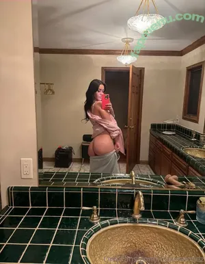 itsalinalopez / itsalinalopezofficial nude photo #0419