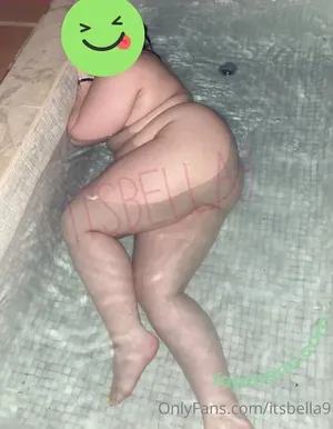 itsbella9 / its_bela009 nude photo #0012