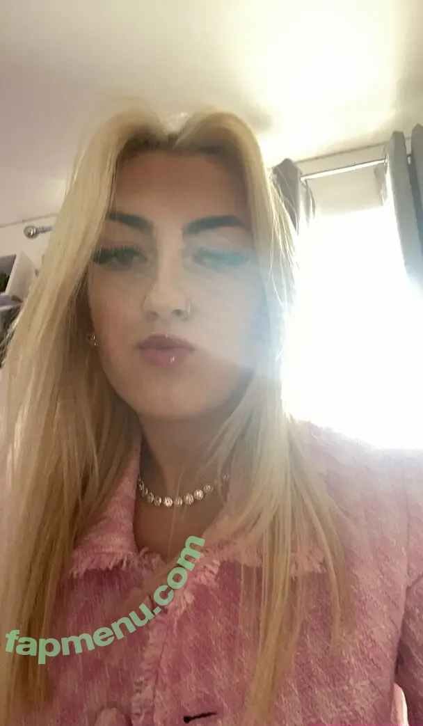itsbellasworld2 nude photo #0013 (itsbellasworld2)