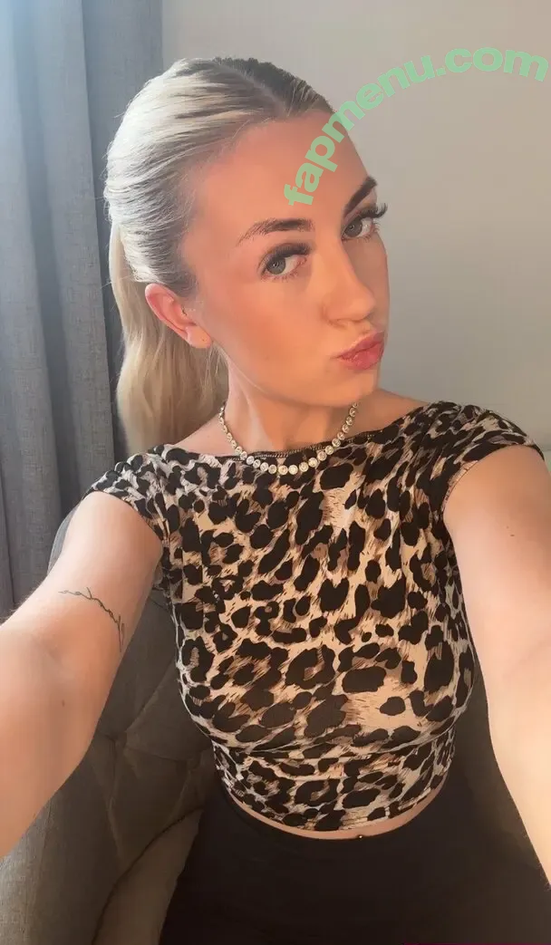 itsbellasworld2 nude photo #0032 (itsbellasworld2)