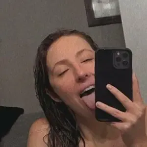 ItsBrittanyBitchh_18 / itsbrittanyybitchhh_18 nude photo #0014