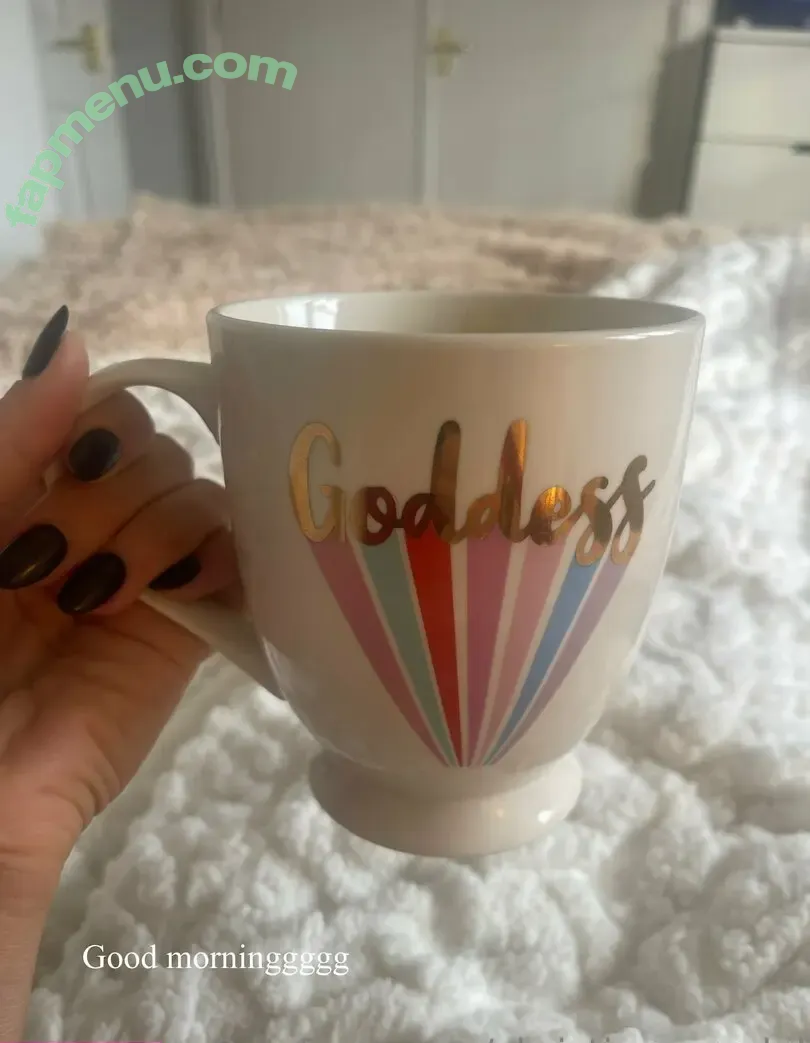 Itschristianaa nude photo #0025 (itschristianaaa)